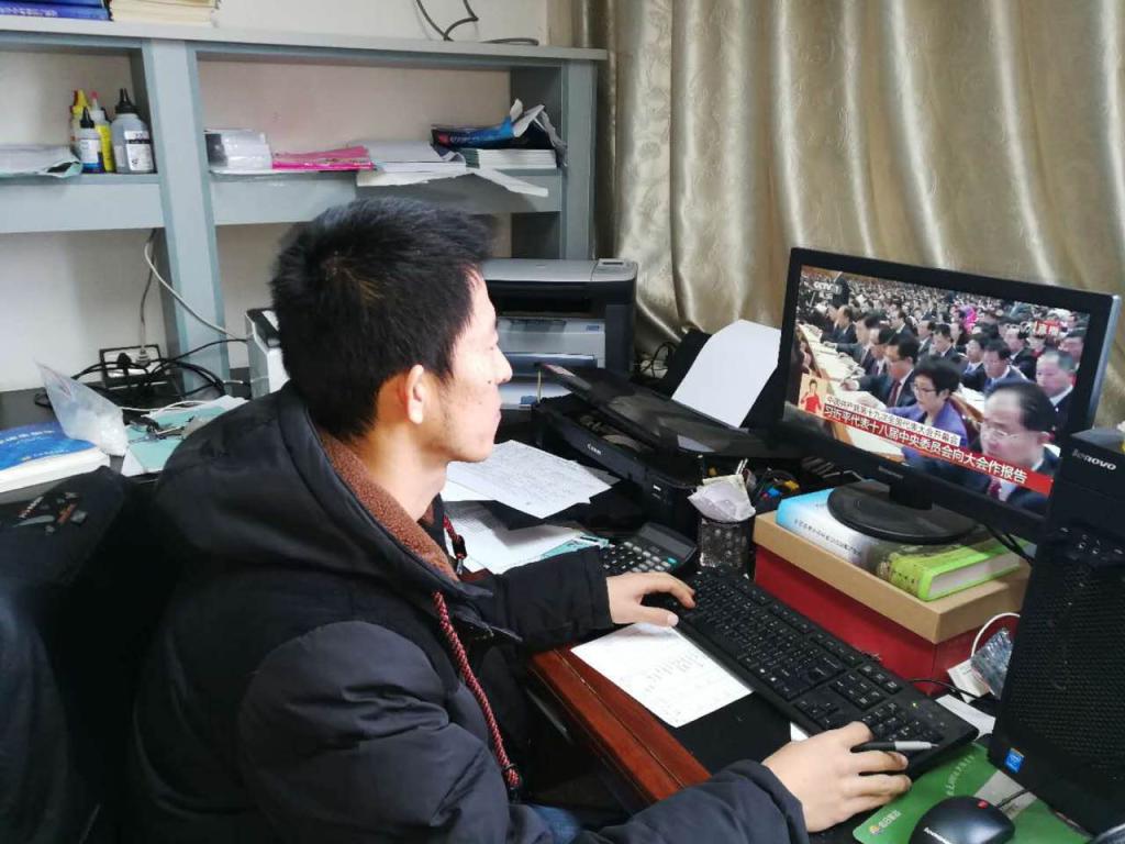 生命公司实验室·教师党员巩岩